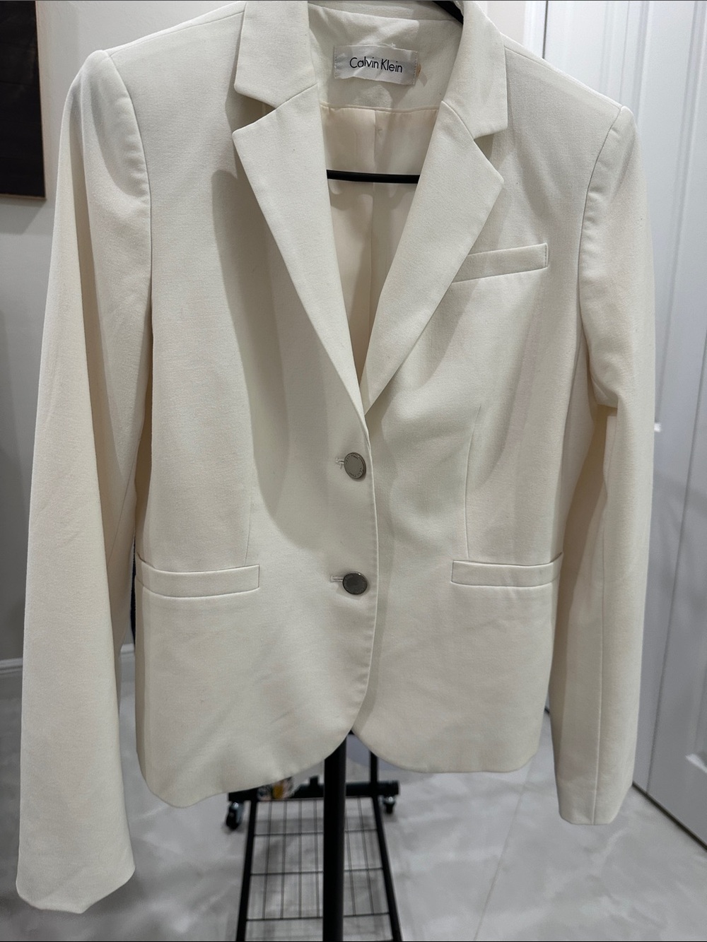 Calvin Klein Women's Ivory Two-Button Tailored Blazer